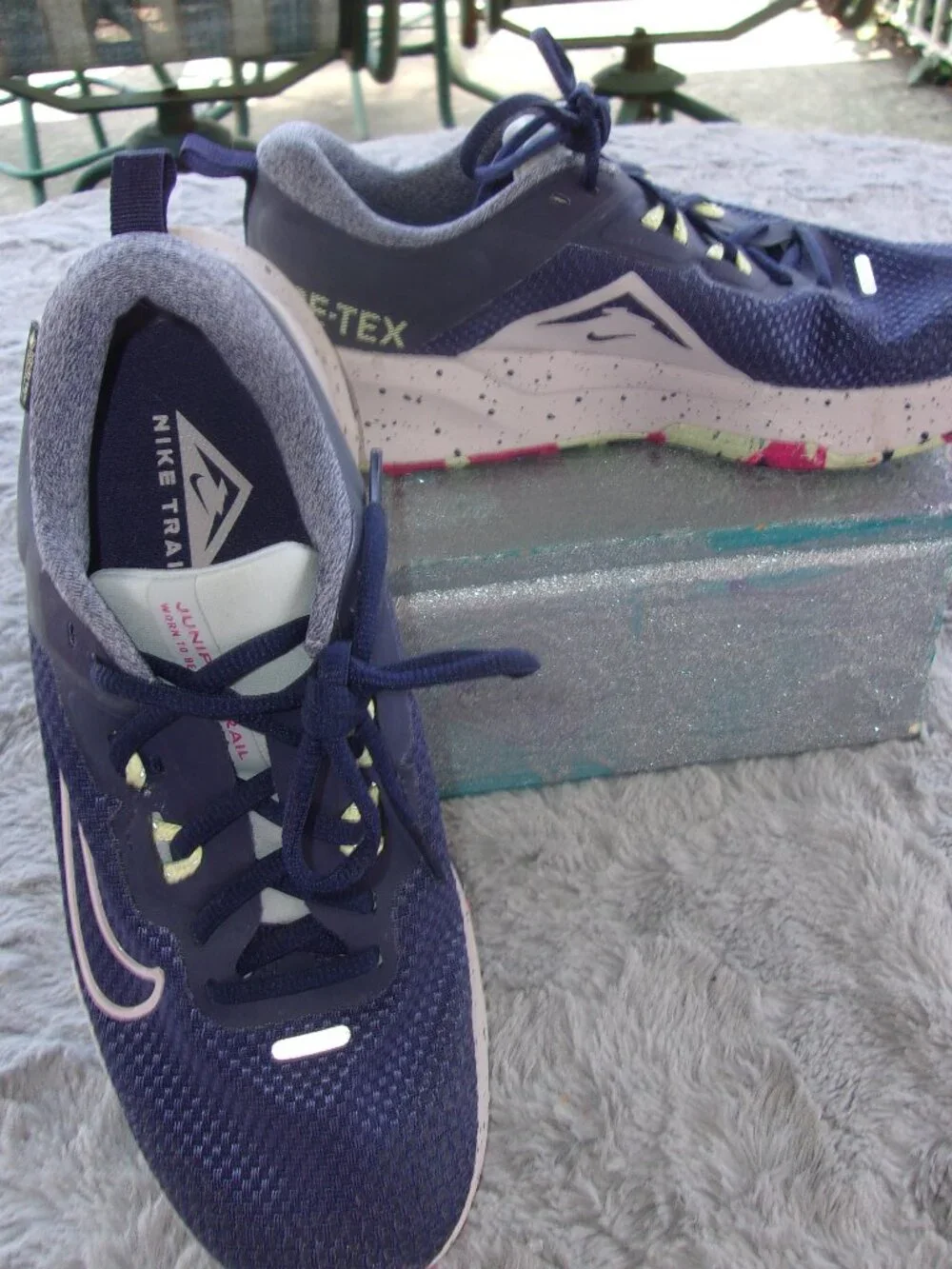 S-243 WOMENS NIKE JUNIPER TRAIL 2 GOR-TEX SNEAKERS